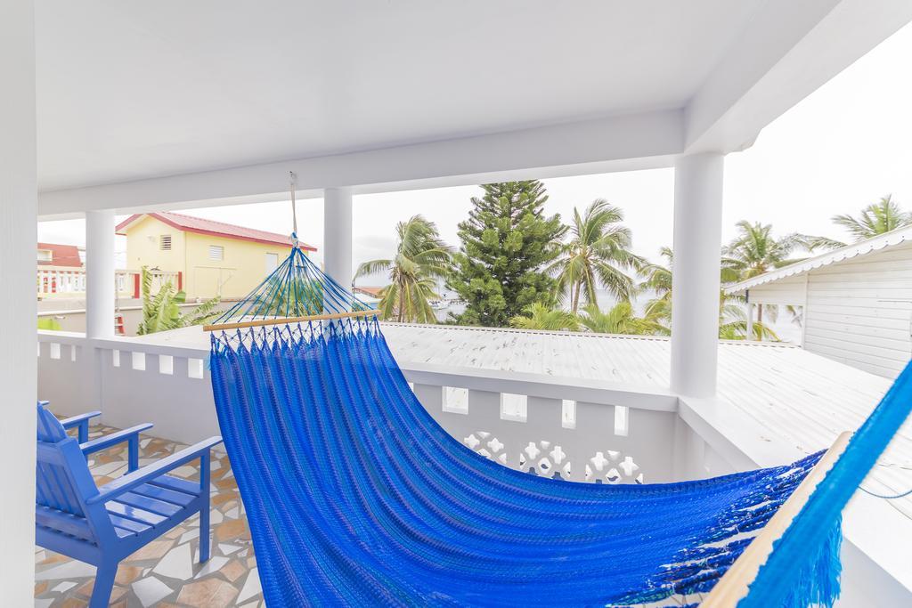 Casa Brisa Guest House ซานเปโดร ภายนอก รูปภาพ